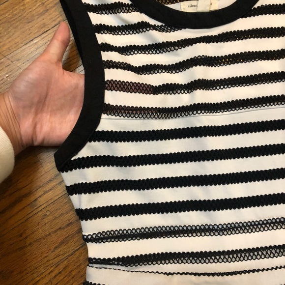 Back and White A-line Dress Size S - Picture 2 of 4